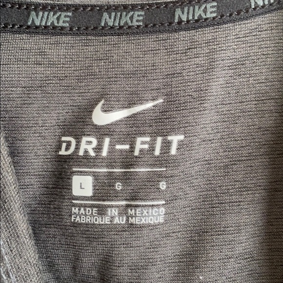 Nike lightweight hoodie - Picture 3 of 4